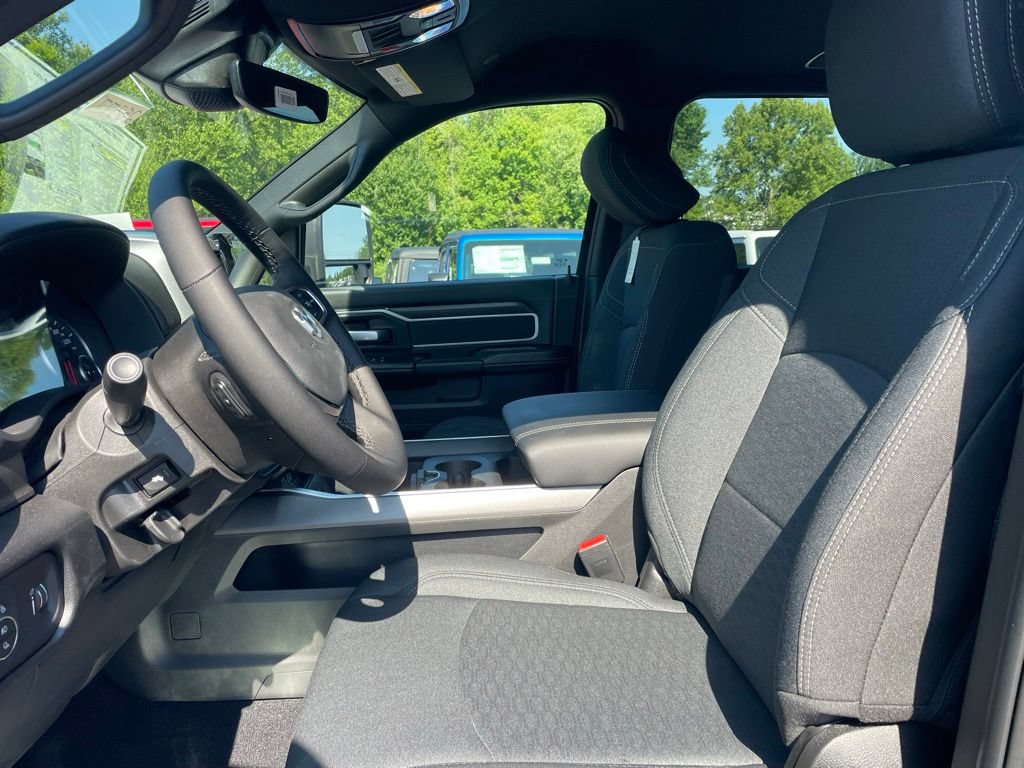 New 2026 RAM 2500 Big Horn AWD/4WD image 2