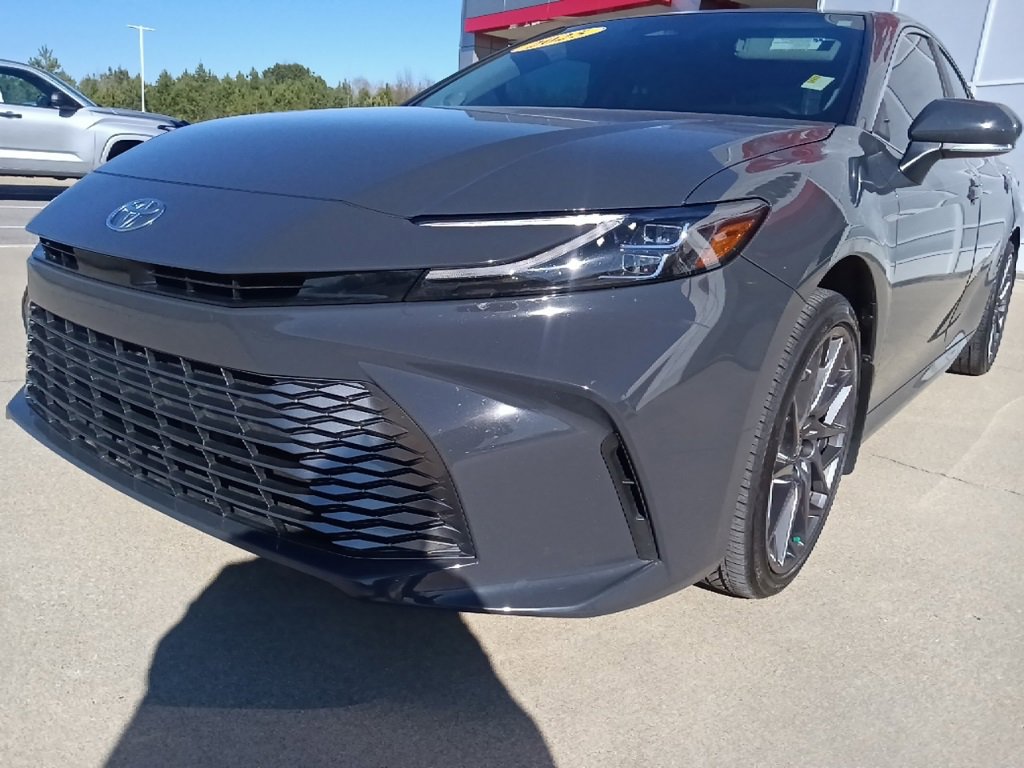 Used 2025 Toyota Camry XSE image 9