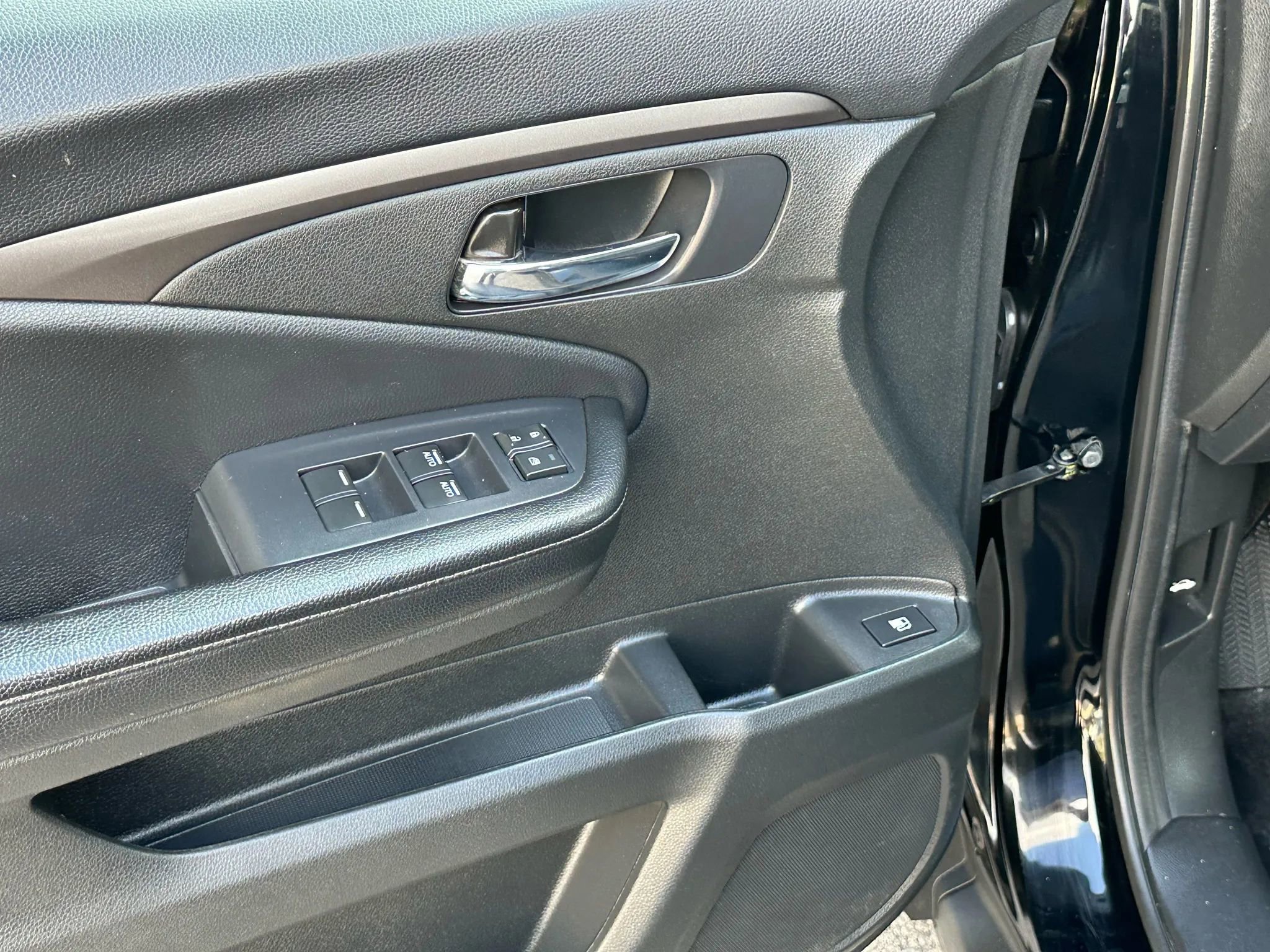 Used 2019 Honda Ridgeline RTL image 12
