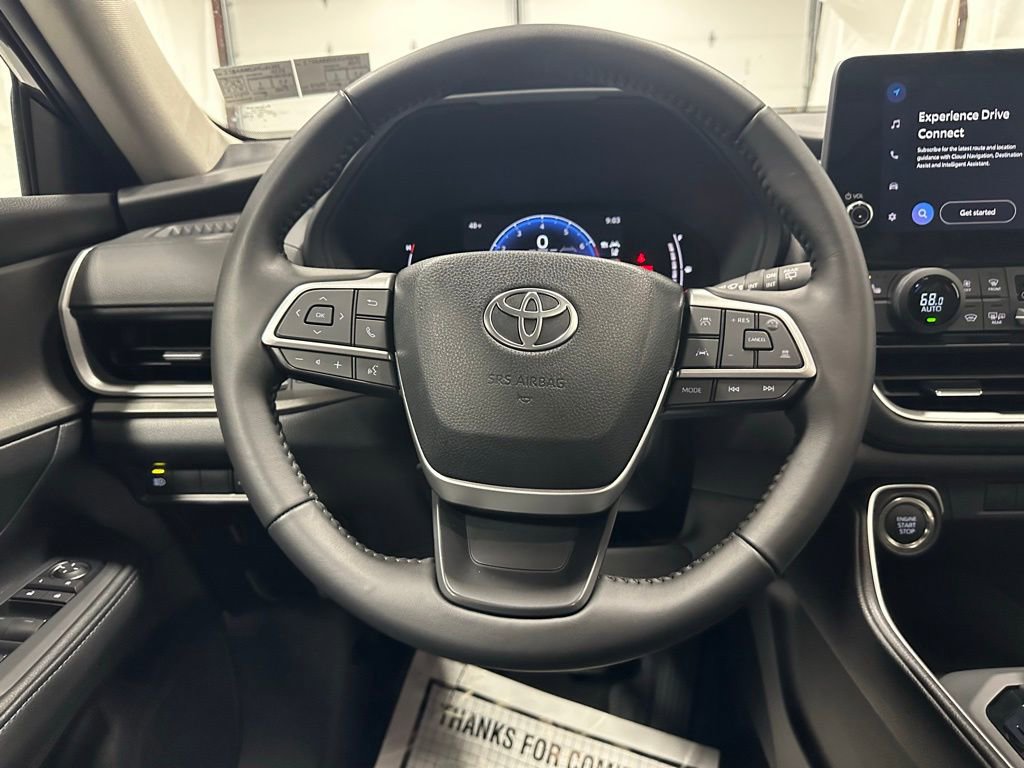 Used 2025 Toyota Grand Highlander AWD image 18