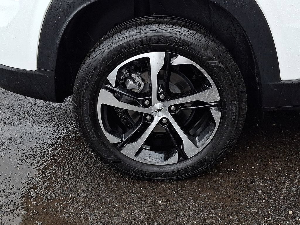 Certified 2024 Chevrolet Trax RS FWD image 34