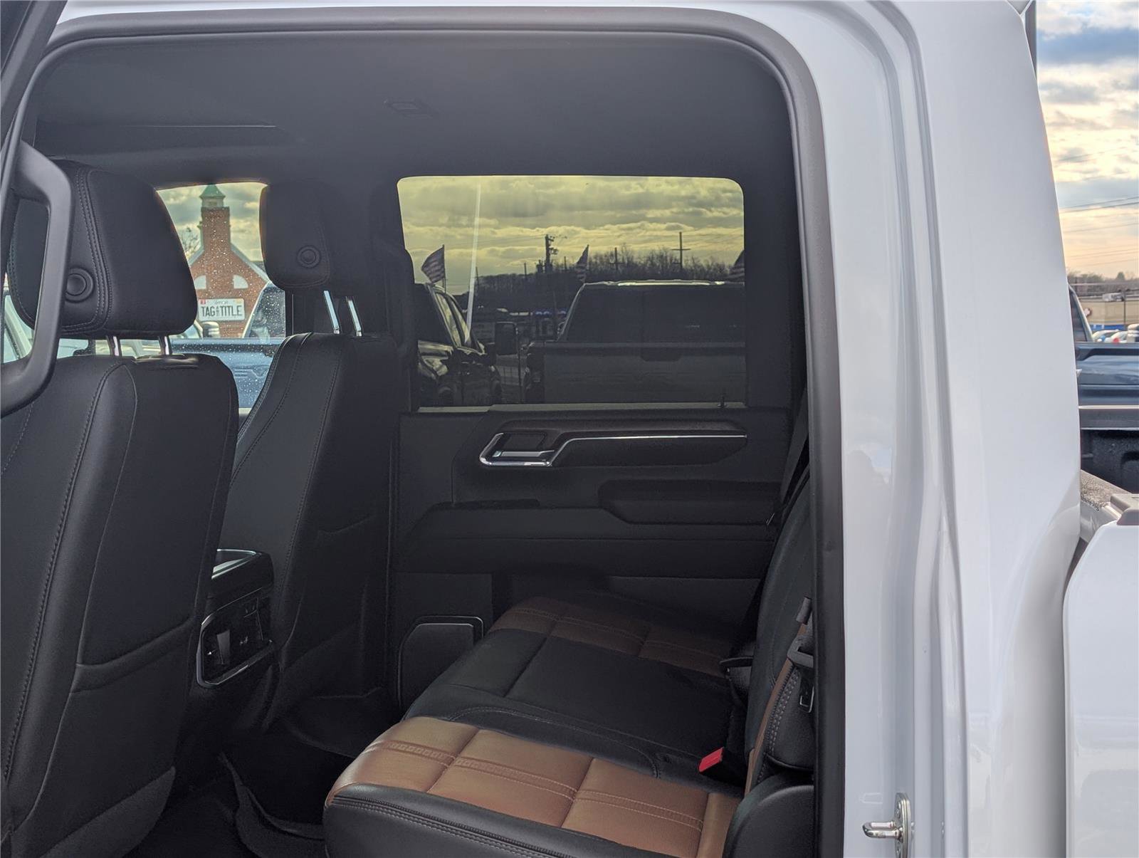 Used 2024 Chevrolet Silverado 3500 High Country w/ High Country Premium Package image 14