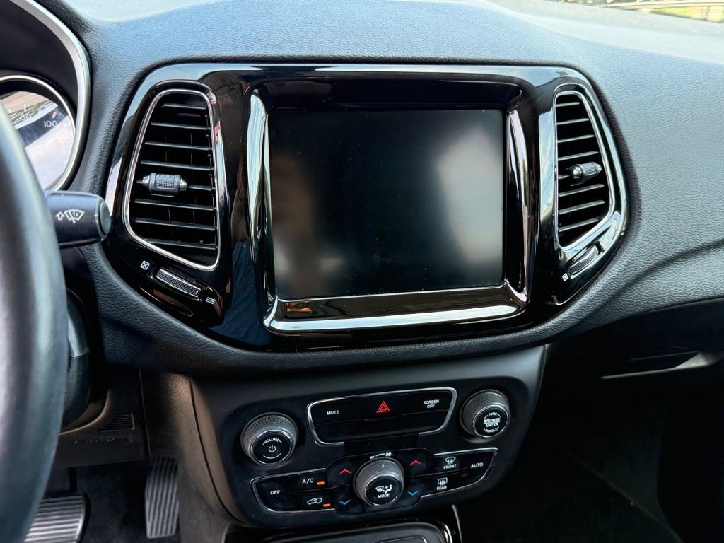 Used 2019 Jeep Compass Limited AWD/4WD image 19