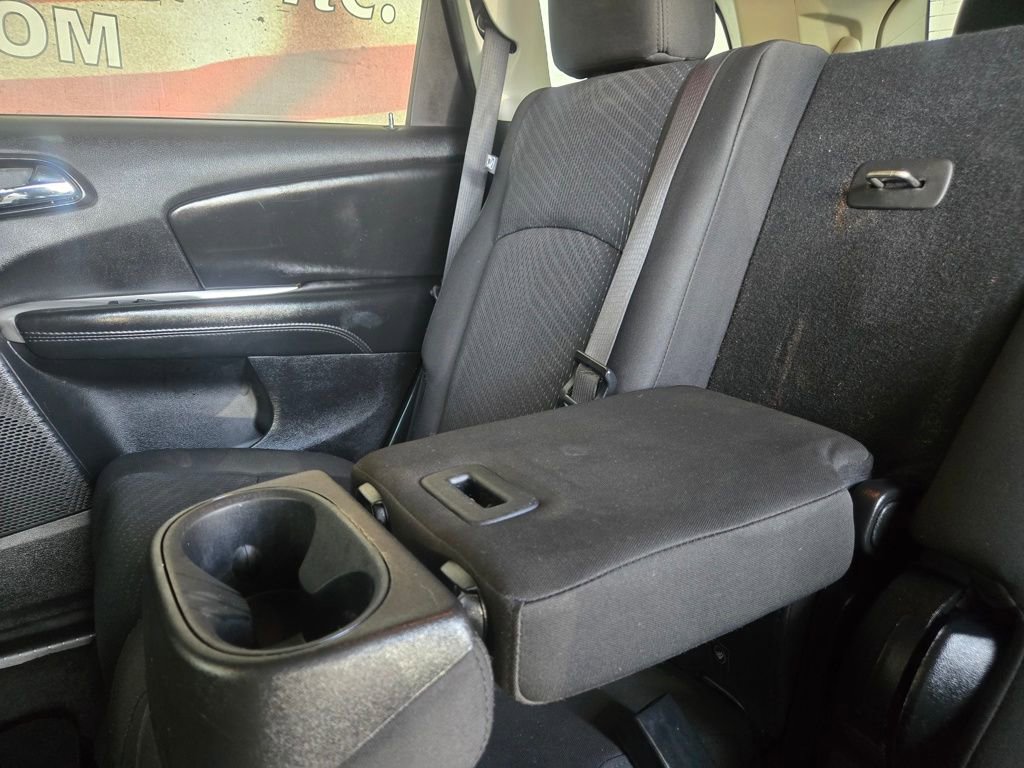 Used 2018 Dodge Journey SXT image 34