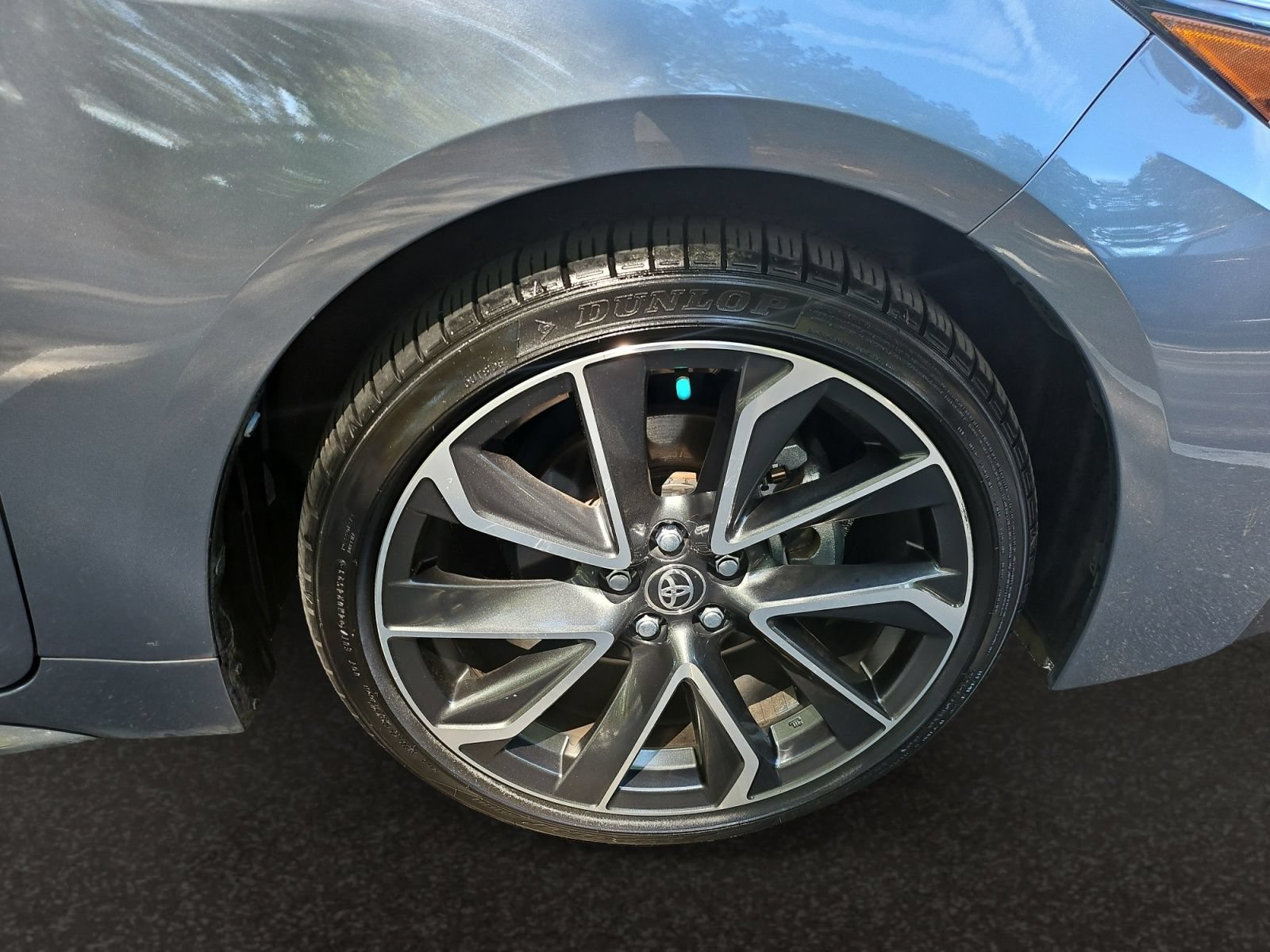 Used 2020 Toyota Corolla XSE FWD image 38