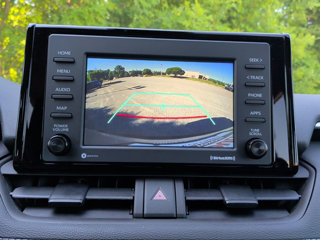 Used 2022 Toyota RAV4 LE FWD image 19