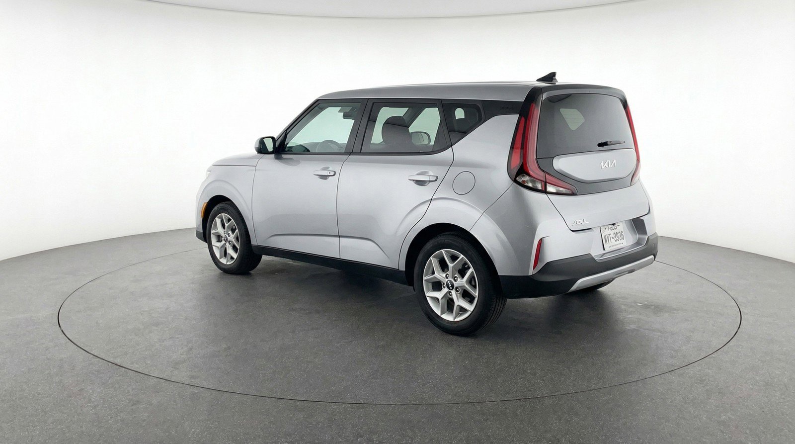 Used 2025 Kia Soul LX w/ LX Technology Package image 6