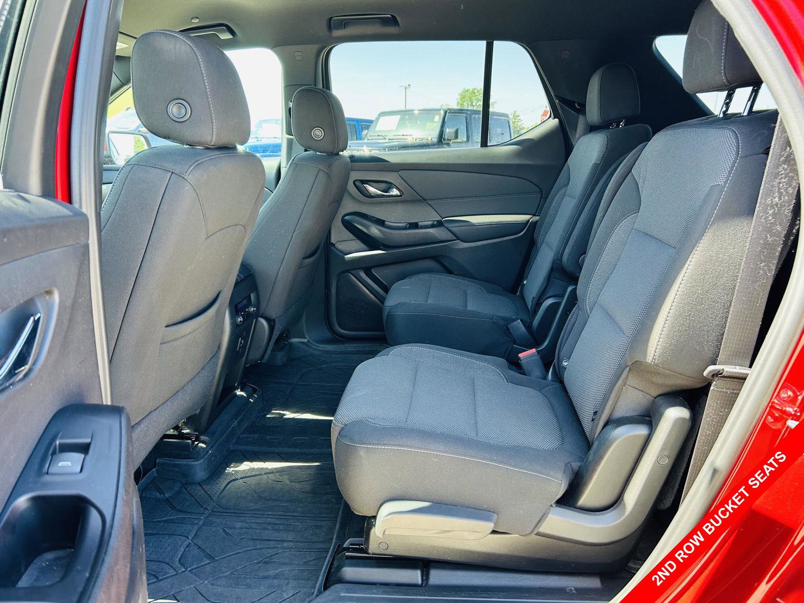 Used 2023 Chevrolet Traverse LT FWD image 27