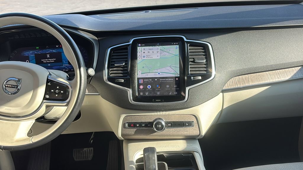 Used 2023 Volvo XC90 B5 Plus w/ Protection Package Premier image 6
