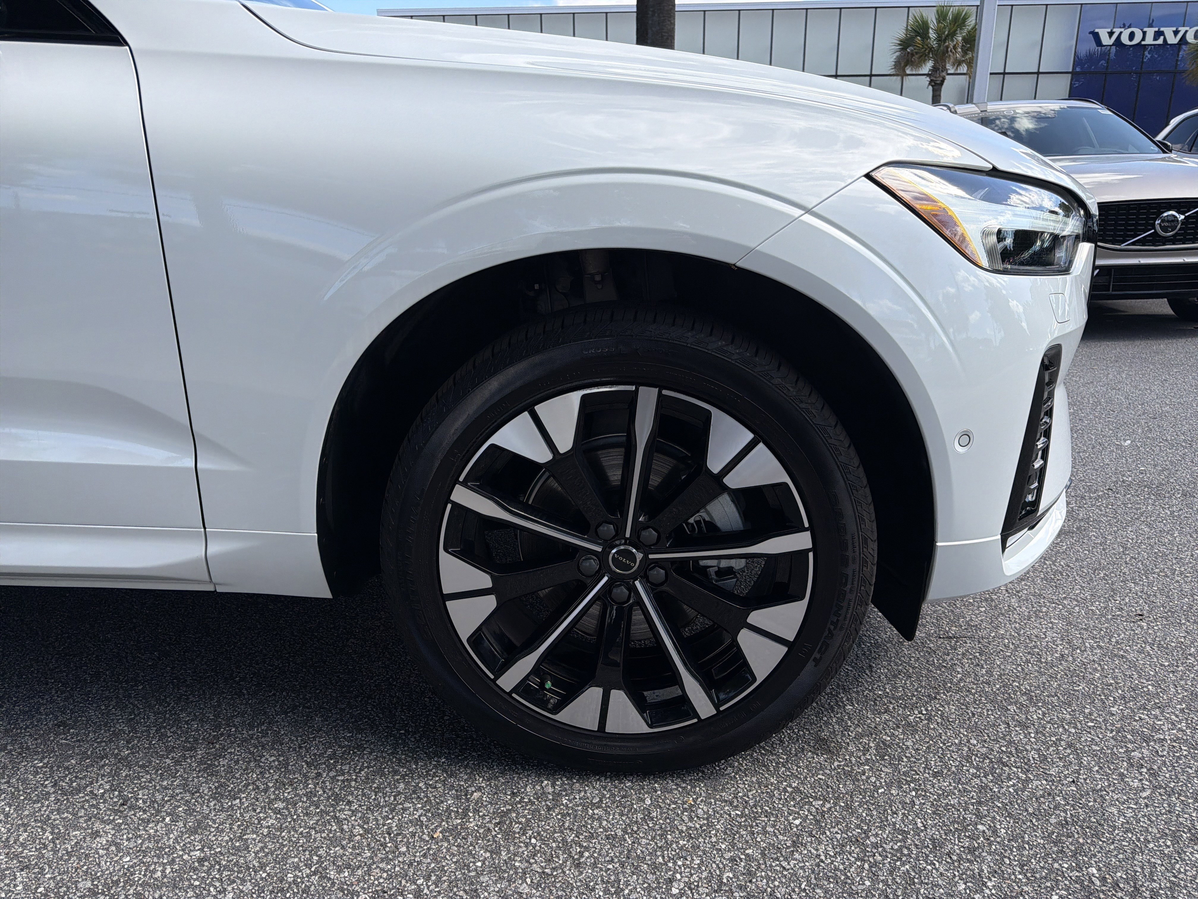 Used 2026 Volvo XC60 B5 Plus w/ Protection Package Premier AWD/4WD image 13