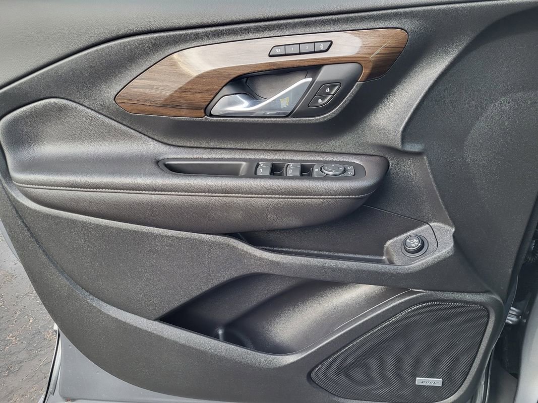 Used 2020 GMC Terrain Denali w/ Denali Premium Package image 10