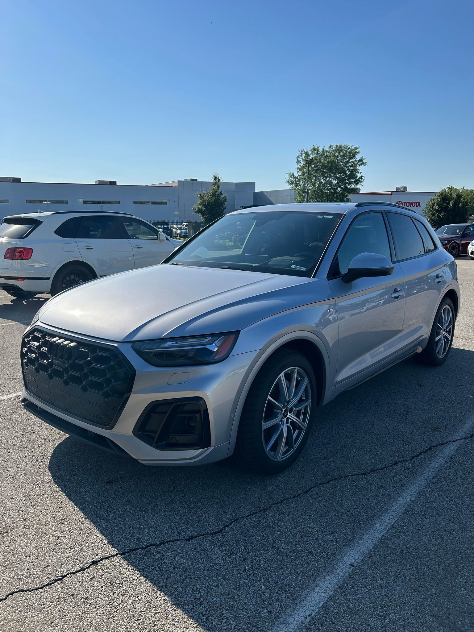 Used 2023 Audi Q5 e Prestige AWD/4WD image 1