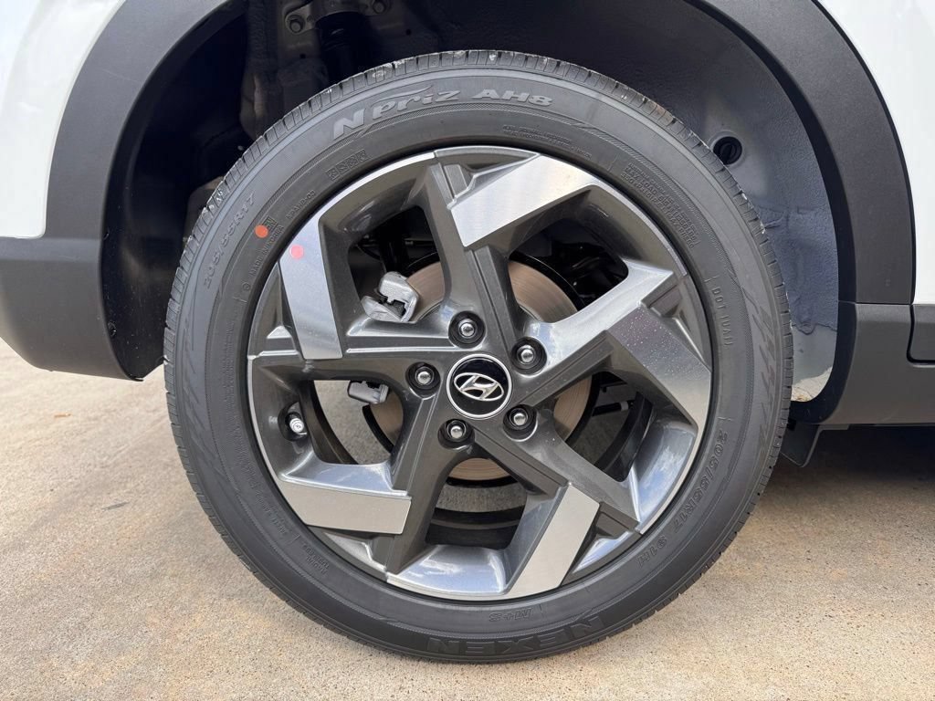 New 2026 Hyundai Venue SEL FWD image 24
