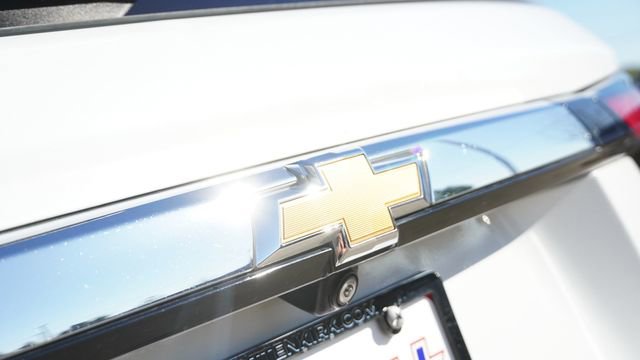 Used 2023 Chevrolet Traverse LT image 12