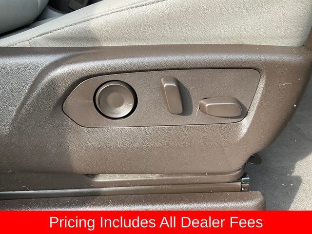 Used 2022 Chevrolet Tahoe LT w/ Luxury Package AWD/4WD image 22