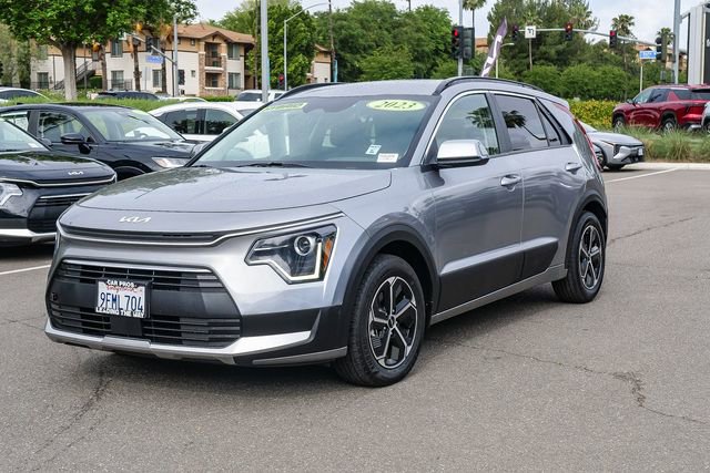 Used 2023 Kia Niro EX image 4
