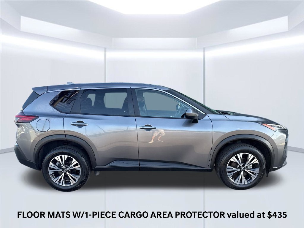 Used 2023 Nissan Rogue SV FWD image 2