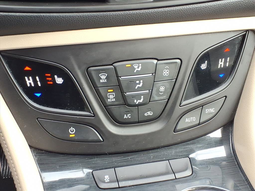 Used 2018 Buick Envision Preferred AWD/4WD image 11