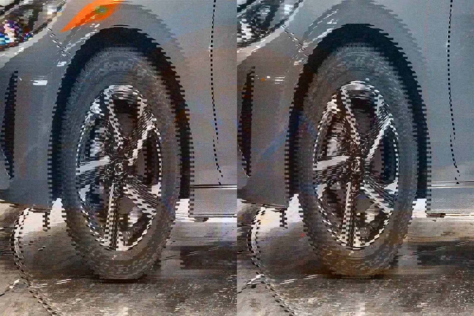 Used 2024 Nissan Sentra SV image 9