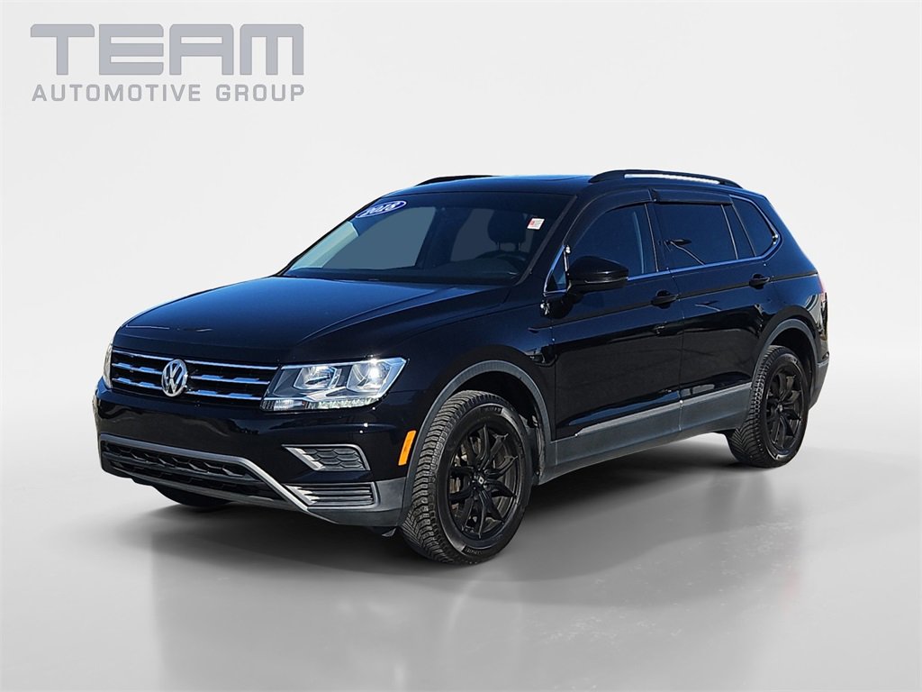 Used 2018 Volkswagen Tiguan SE w/ Panoramic Sunroof Package image 3