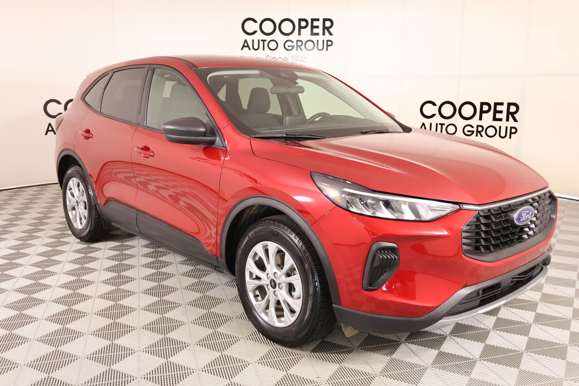 Used 2025 Ford Escape Active FWD 360° Tour