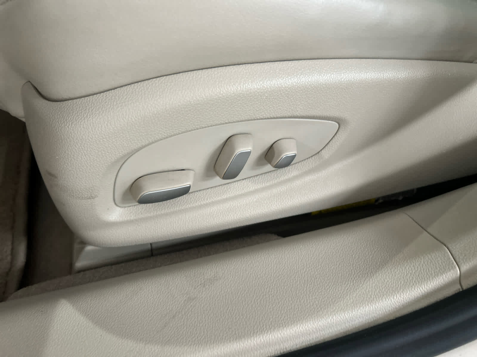 Used 2015 Cadillac XTS Luxury w/ Driver Awareness Package image 10