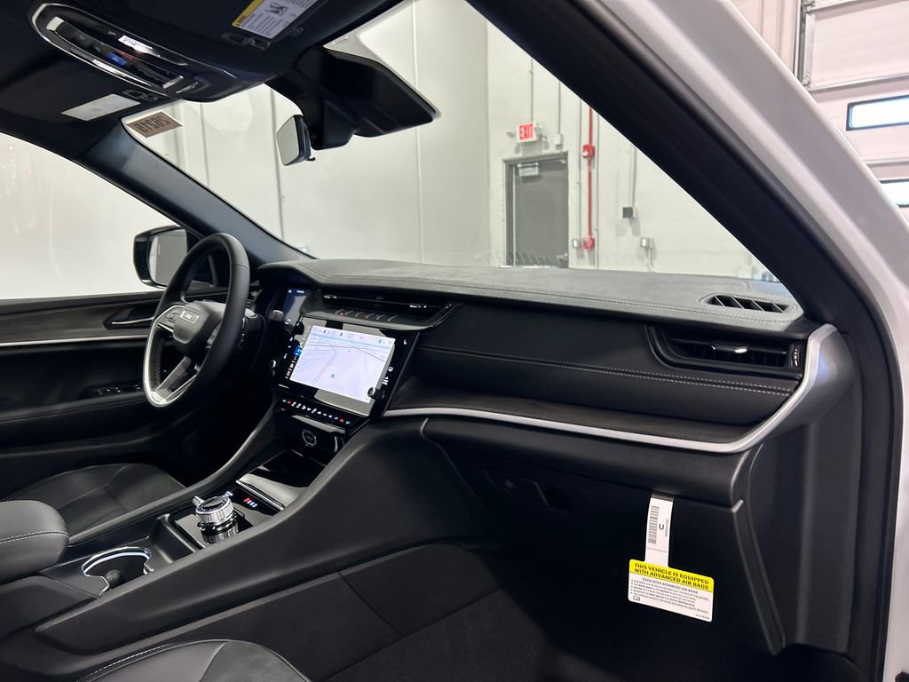 New 2026 Jeep Grand Cherokee L 4WD image 39