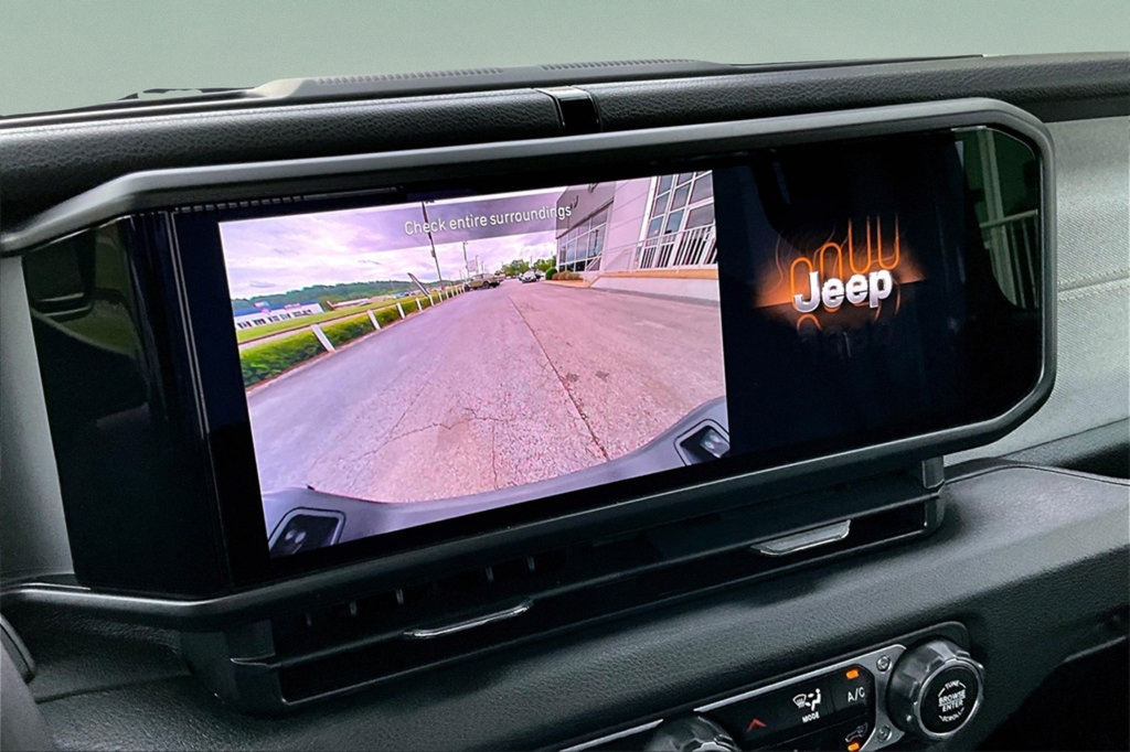 New 2025 Jeep Gladiator Sport AWD/4WD image 21