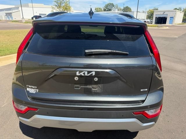 Used 2023 Kia Niro EX FWD image 5