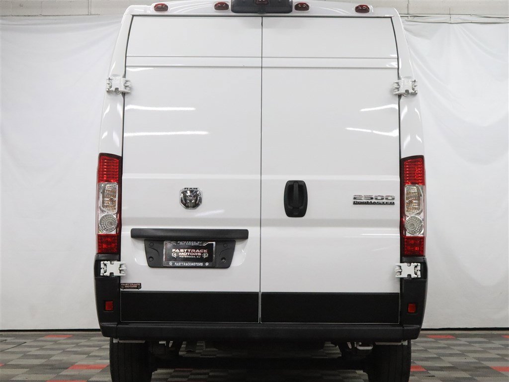 Used 2024 RAM ProMaster 2500 w/ Convenience Group FWD image 5