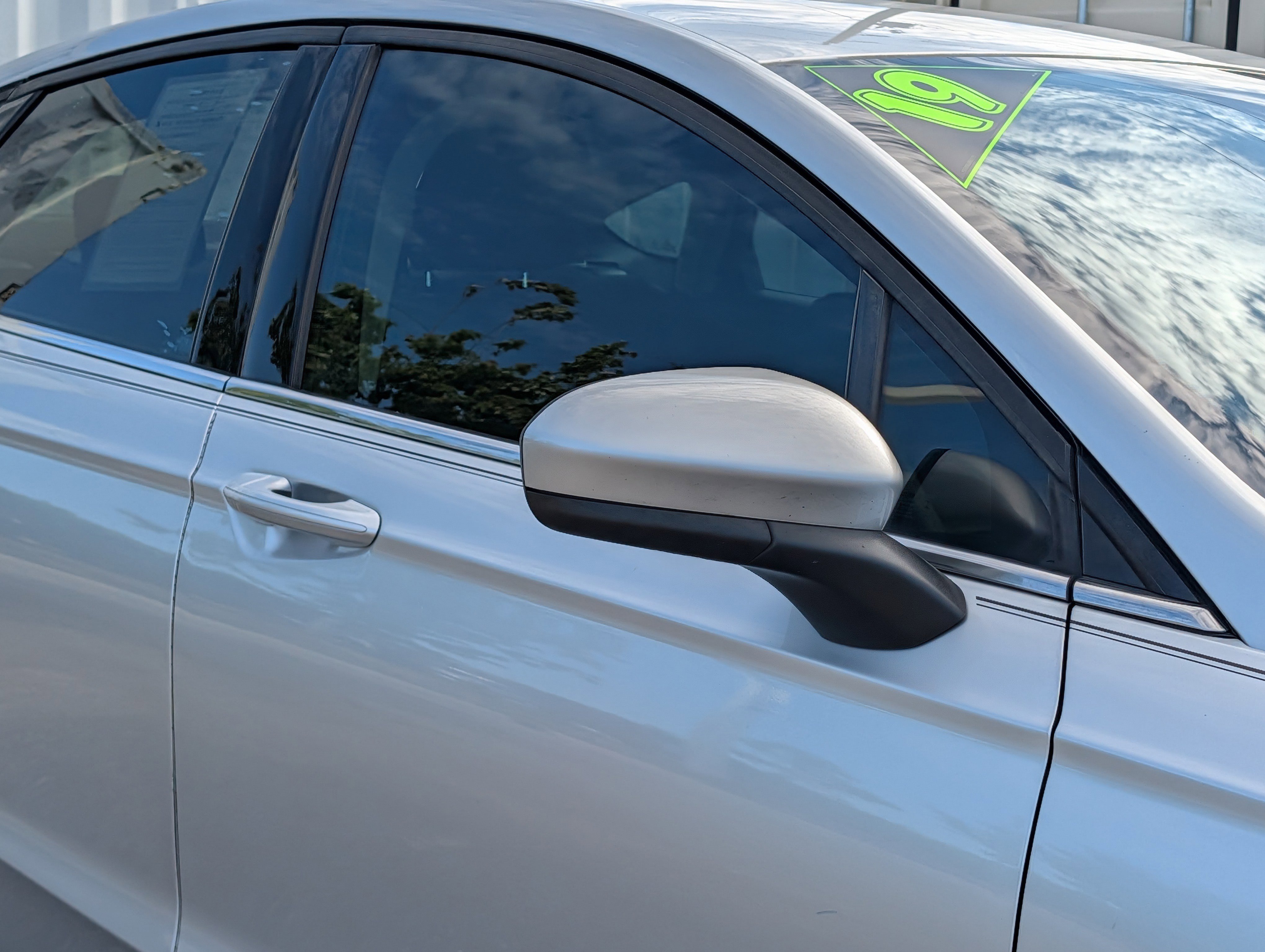 Used 2019 Ford Fusion SE FWD image 10