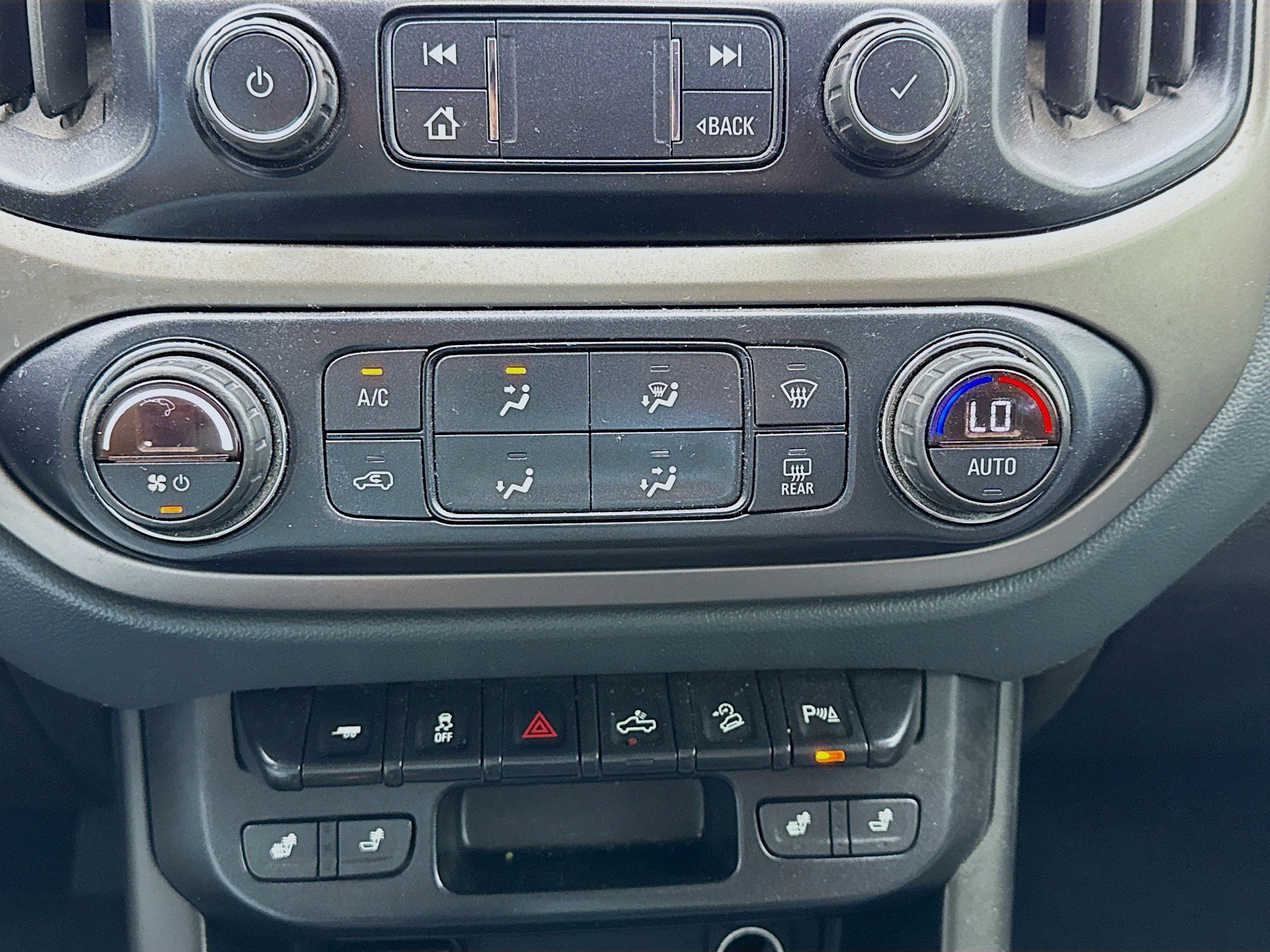 Used 2020 Chevrolet Colorado Z71 image 12