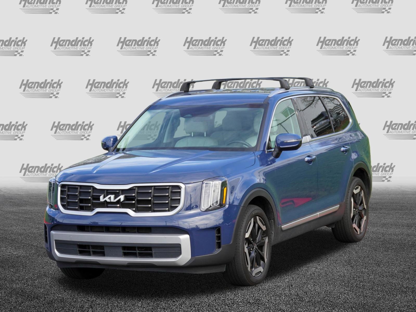 Used 2023 Kia Telluride S FWD image 5