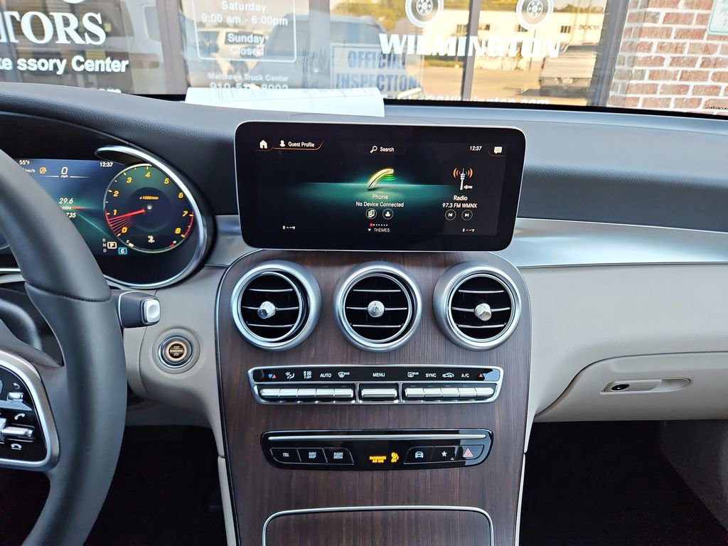 Used 2022 Mercedes-Benz GLC 300 4MATIC image 16