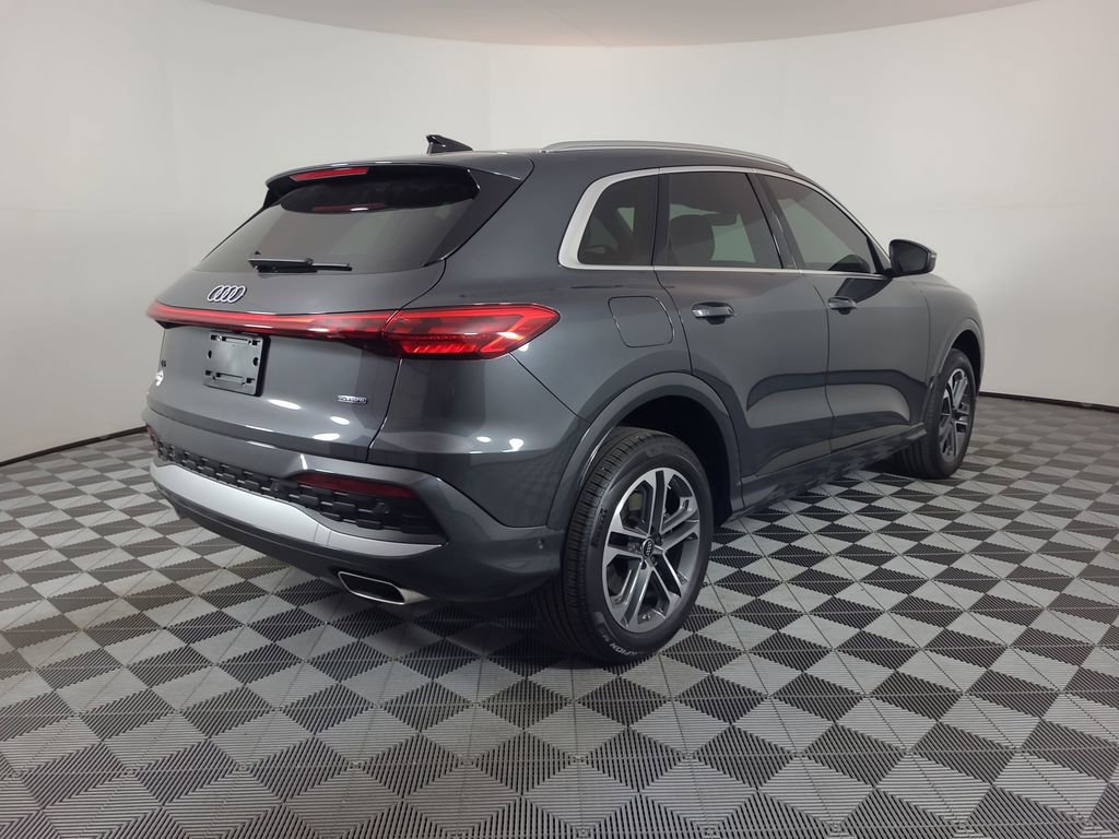 Used 2025 Audi Q5 Premium image 3