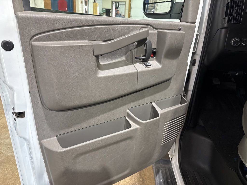 Used 2022 Chevrolet Express 3500 LS image 16