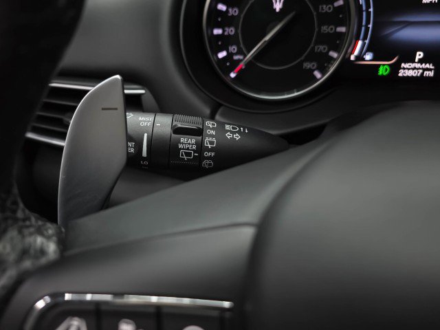 Used 2022 Maserati Levante GT AWD/4WD image 22