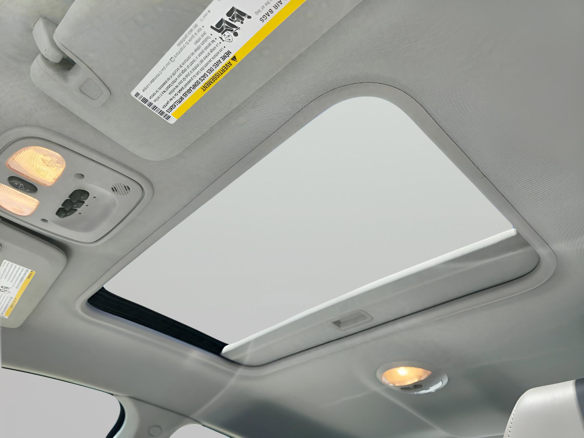 Used 2008 Saturn Aura XR w/ Premium Trim Package image 7