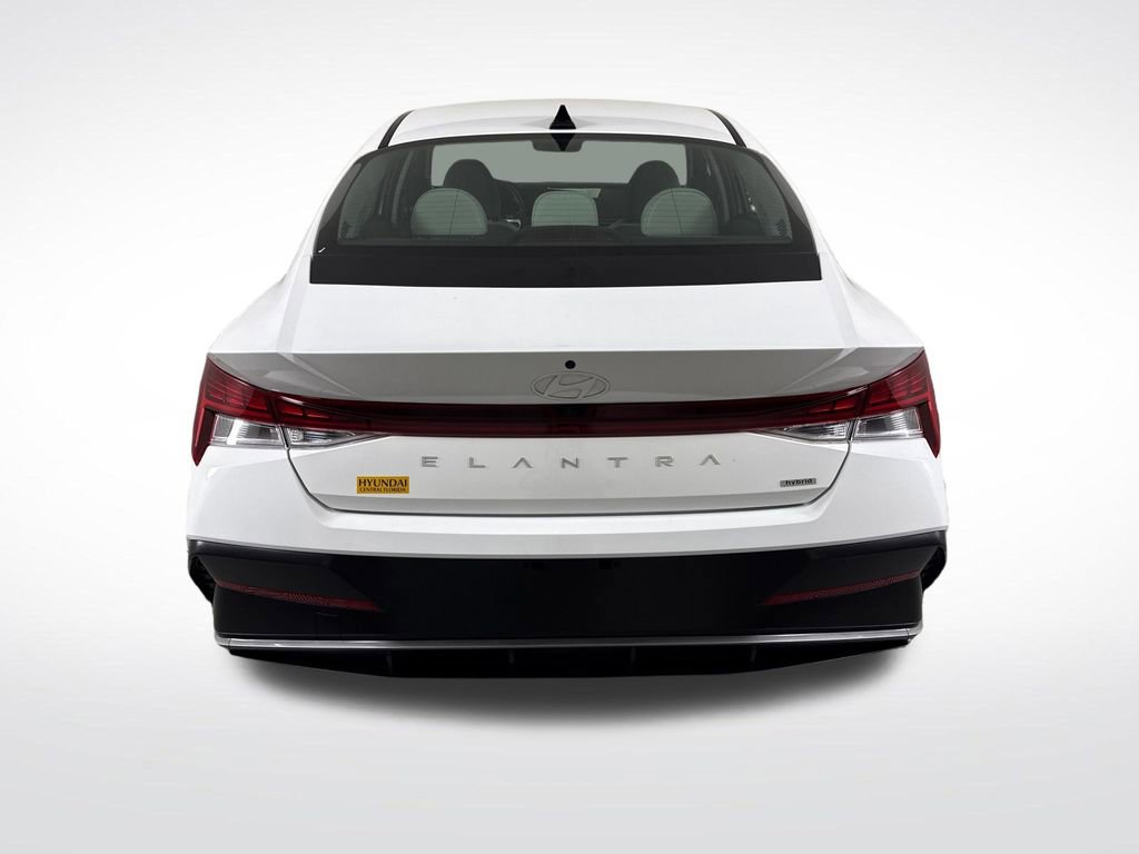 Used 2025 Hyundai Elantra Limited FWD image 5