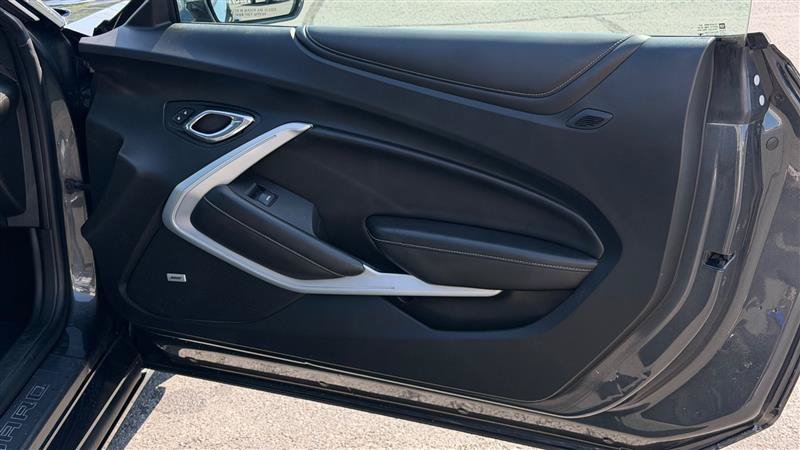 Used 2017 Chevrolet Camaro SS RWD image 34