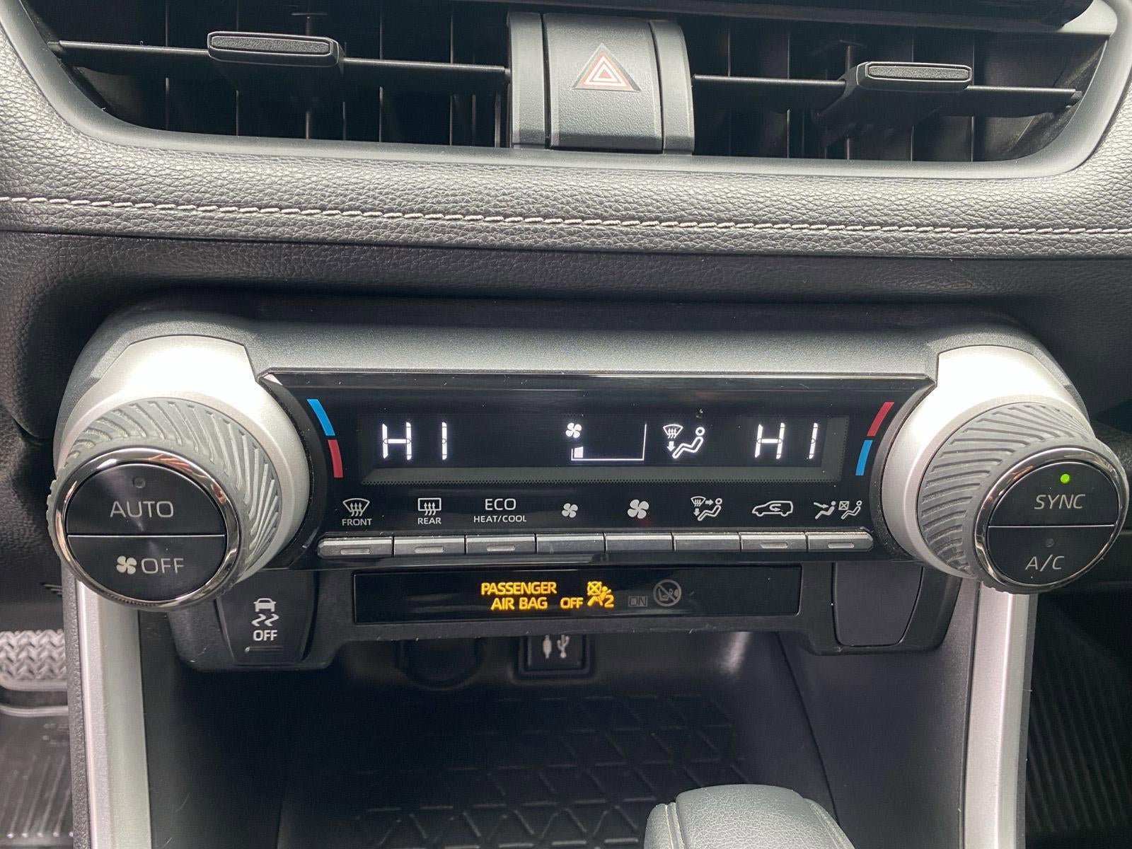Used 2019 Toyota RAV4 XLE w/ All Weather Liner Package AWD/4WD image 29