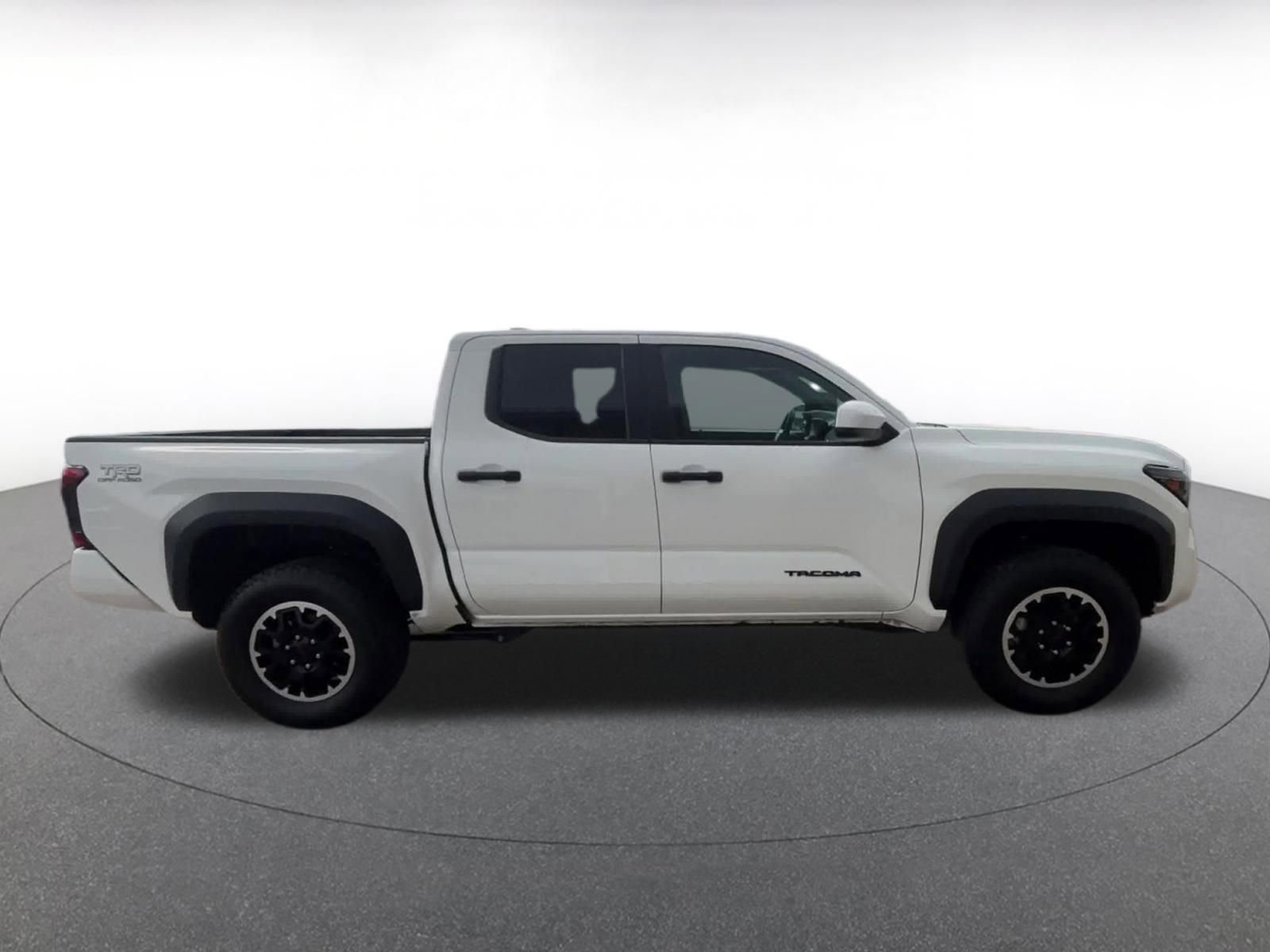 Used 2025 Toyota Tacoma TRD Off-Road image 16