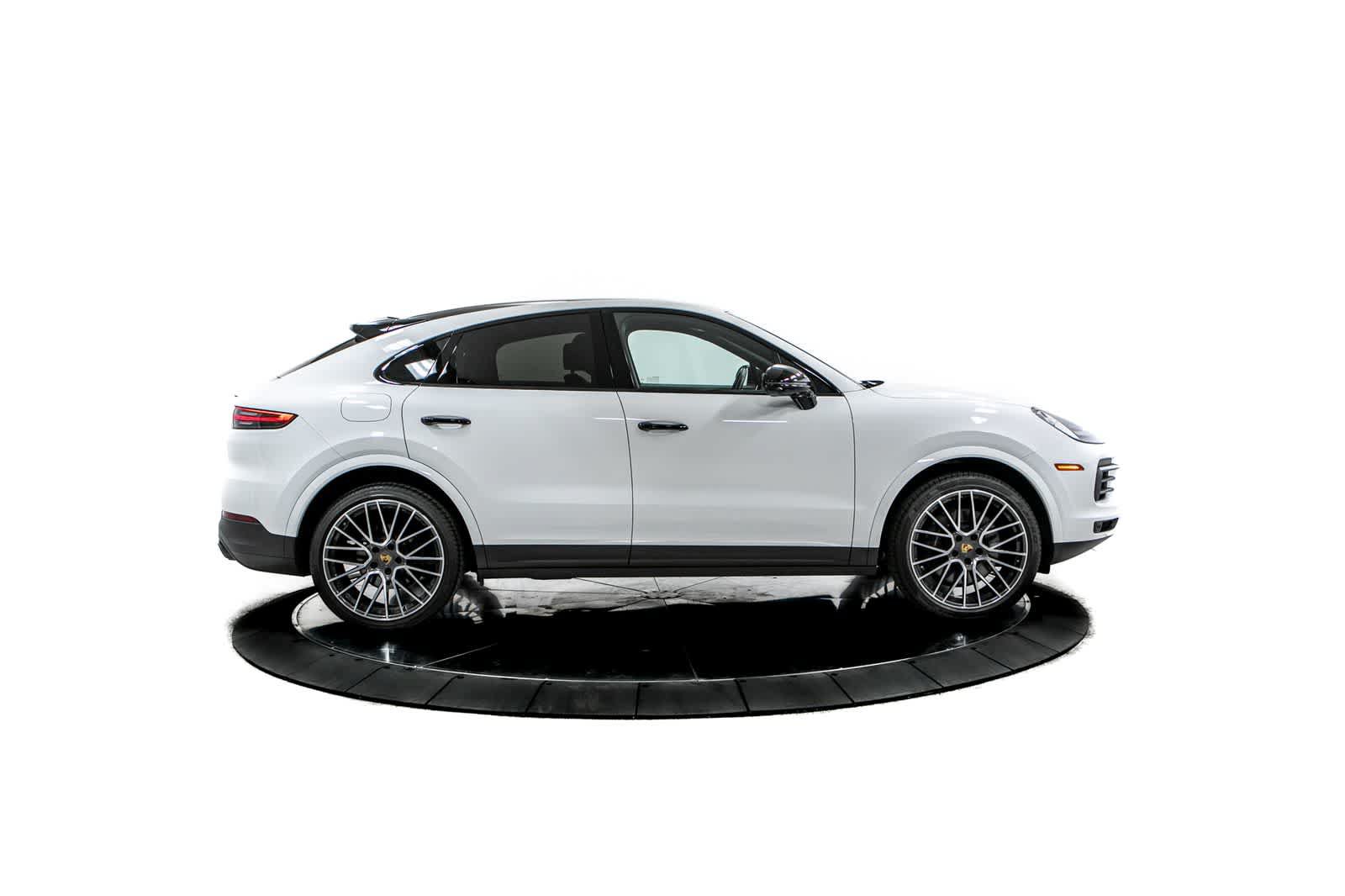 Certified 2023 Porsche Cayenne Platinum Edition AWD/4WD image 8