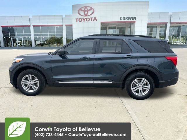 Used 2023 Ford Explorer XLT w/ Equipment Group 202A AWD/4WD image 2