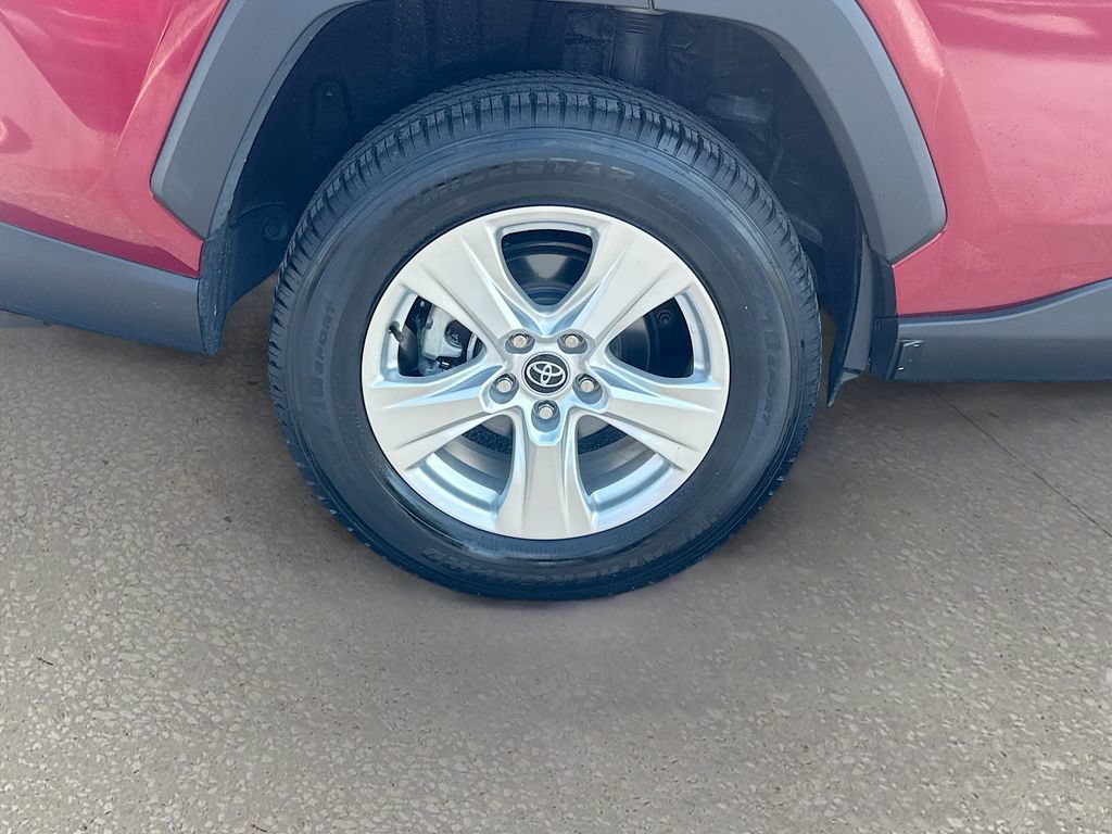 Used 2020 Toyota RAV4 XLE FWD image 28