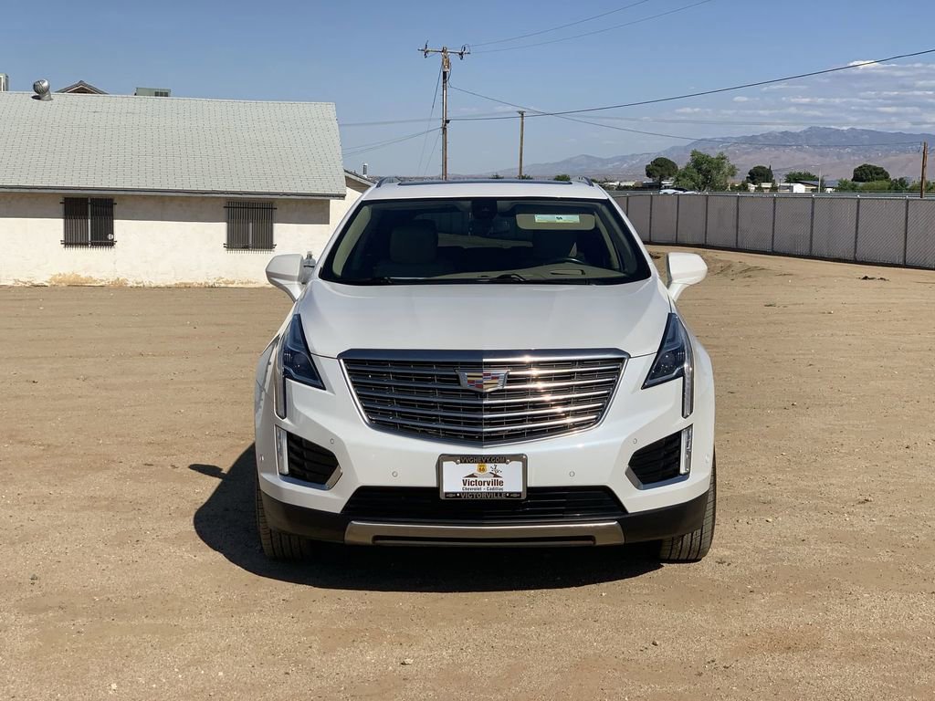 Used 2019 Cadillac XT5 Platinum AWD/4WD image 2