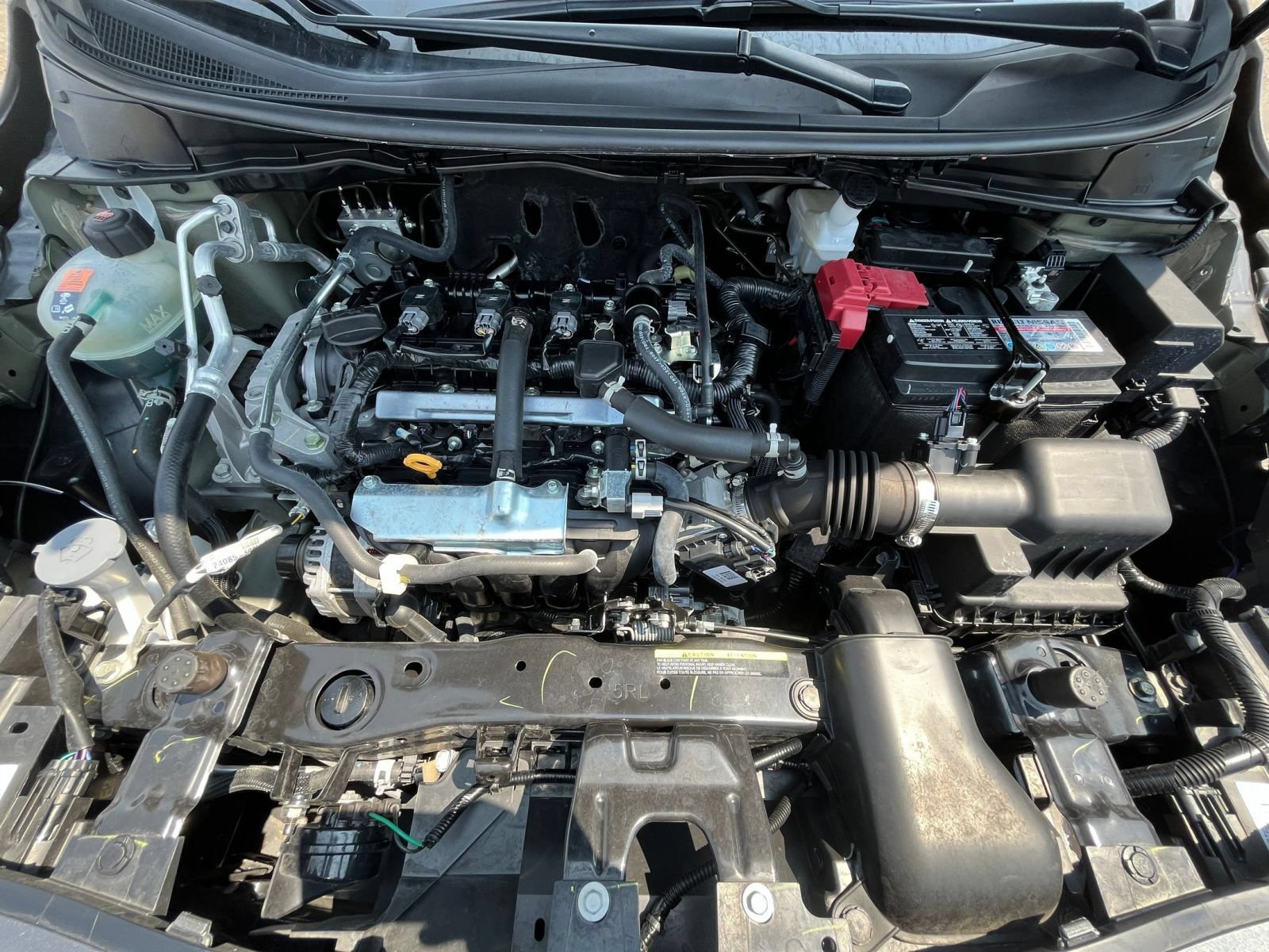 Used 2025 Nissan Versa SV FWD image 27