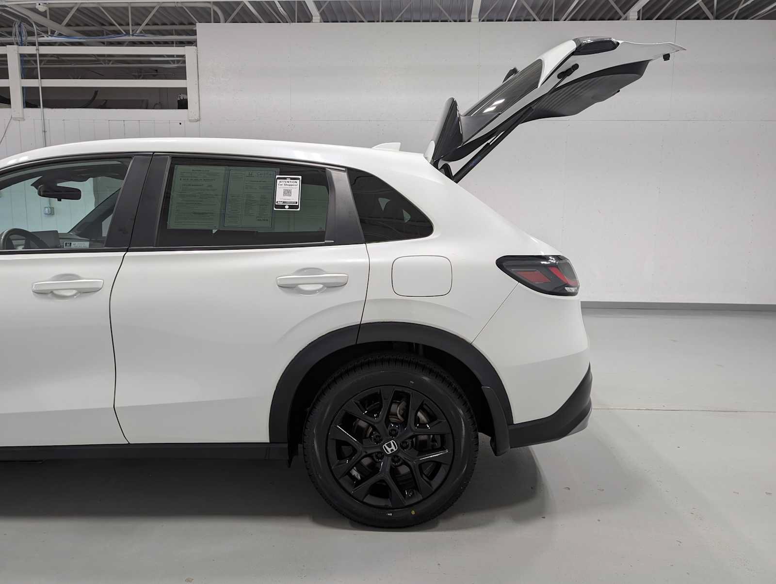 Certified 2024 Honda HR-V Sport image 11