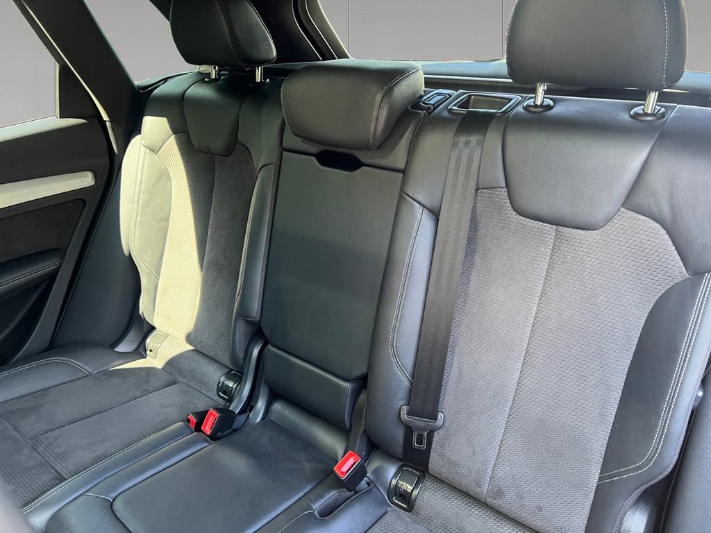 Used 2020 Audi SQ5 Premium Plus w/ Premium Plus Package AWD/4WD image 16