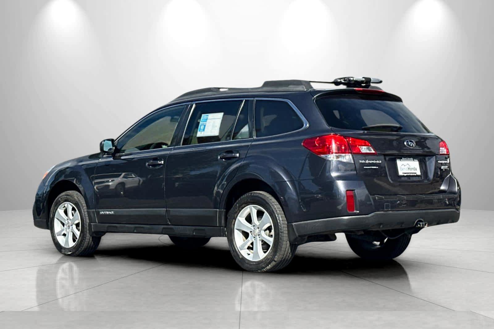 Used 2013 Subaru Outback 2.5i Premium AWD/4WD image 6